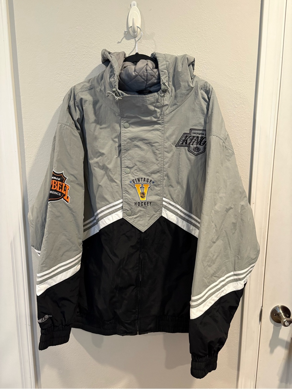 Los Angeles Kings Black Throwback Full-Zip Vintage Windbreaker Jacket Men’s 3XL